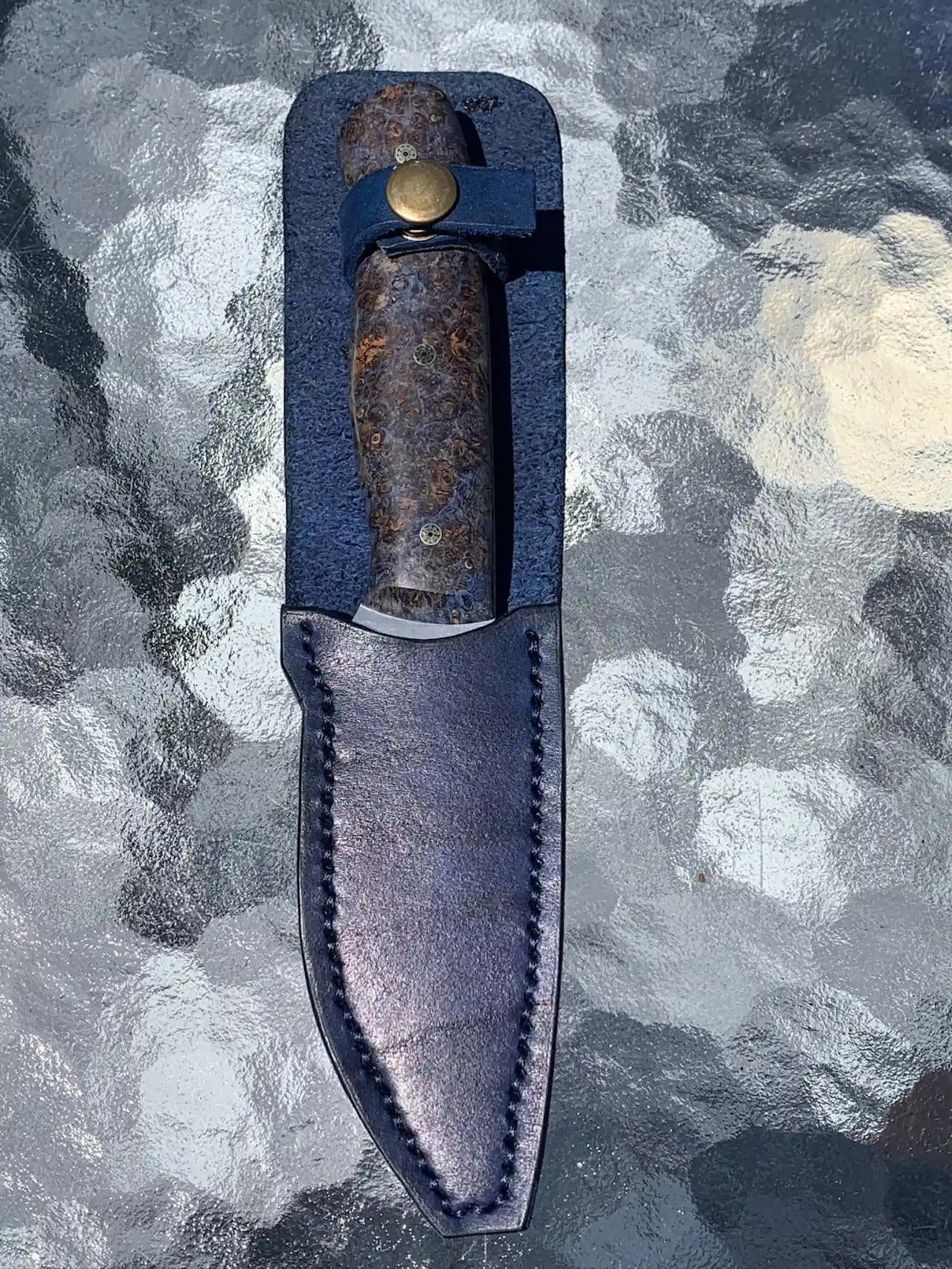 Bushcraft knife in hand dyed blue leather sheath
