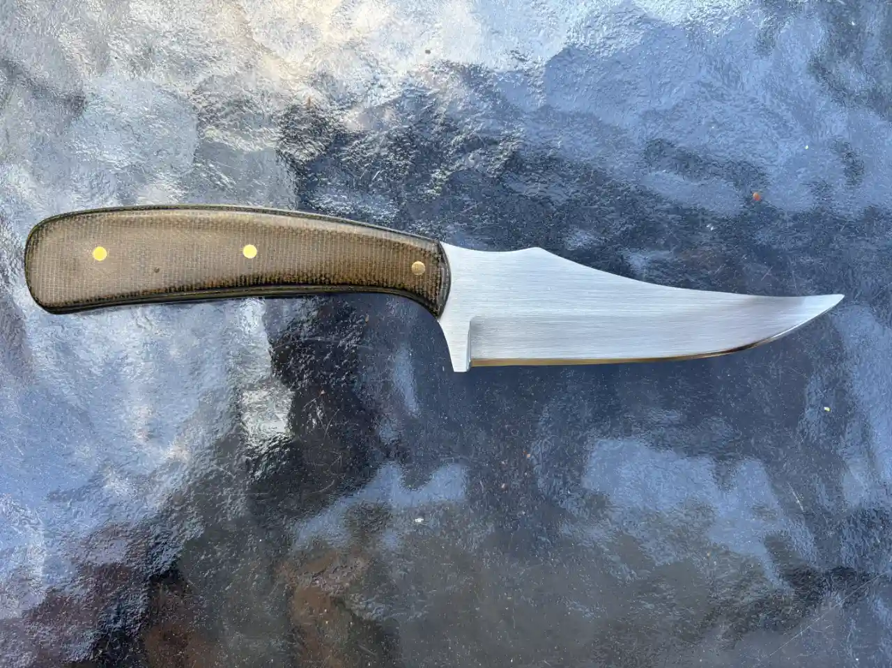 1084 carbon steel Sharpfinger with camo canvas micarta handles - rear view