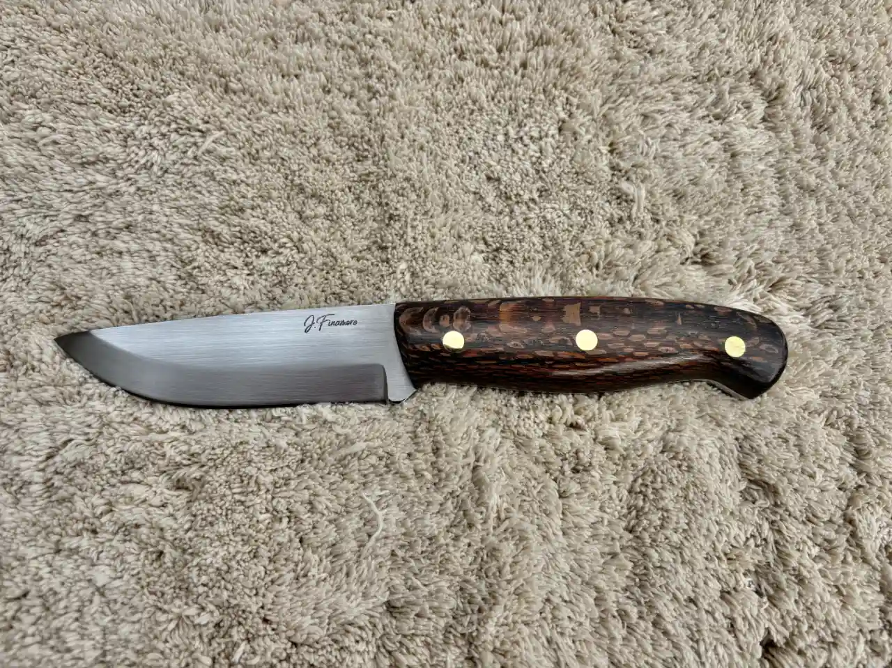 Bushcrasft knife with leopardwood handles - front view